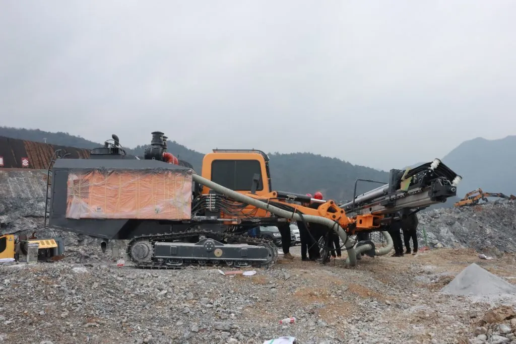 Kaishan Crawler DTH Drill Rig with Integrated Air Compressor - representative photo